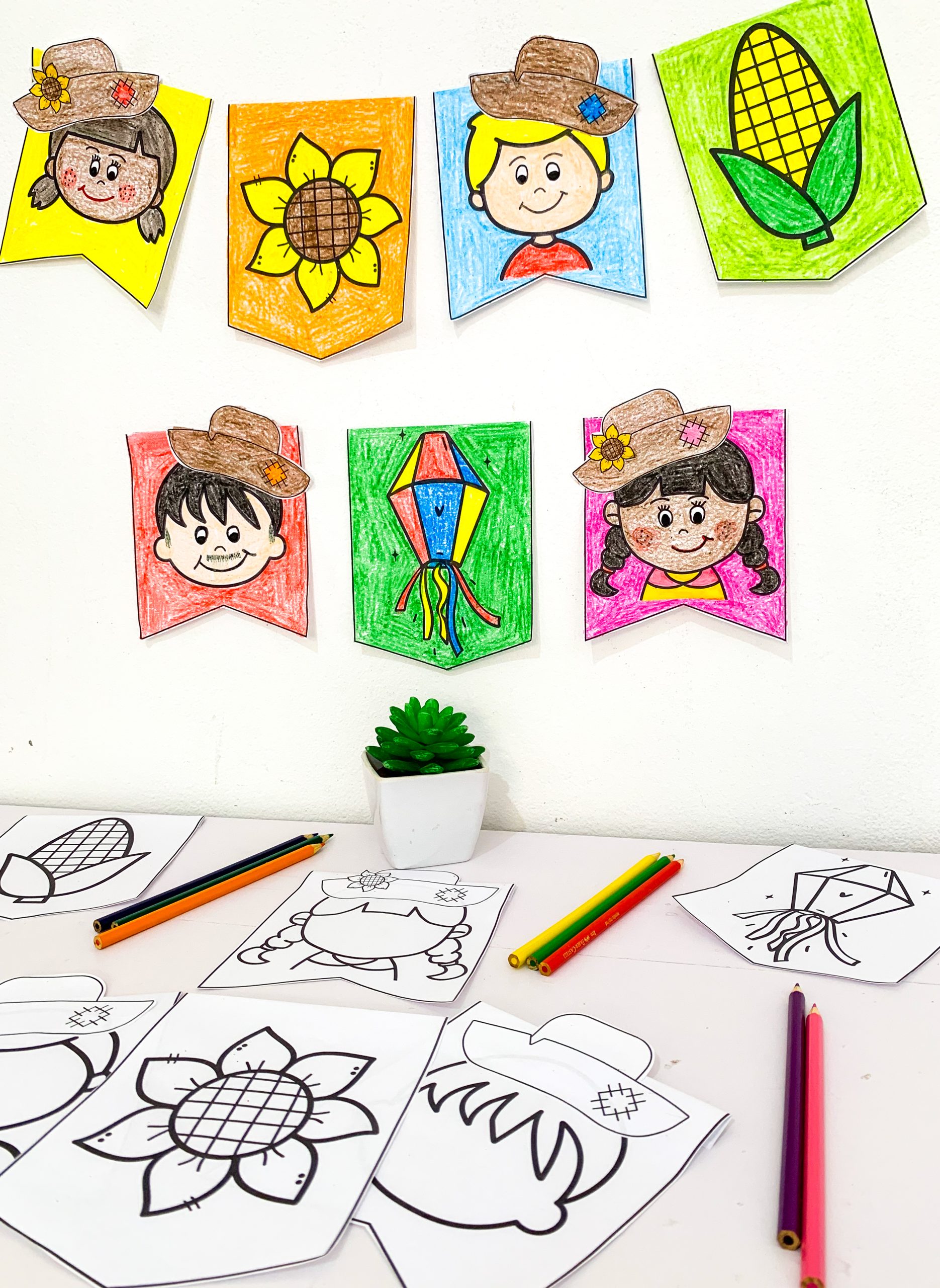 ATIVIDADE: BANDEIRINHAS E BANDEIROLAS PARA COLORIR